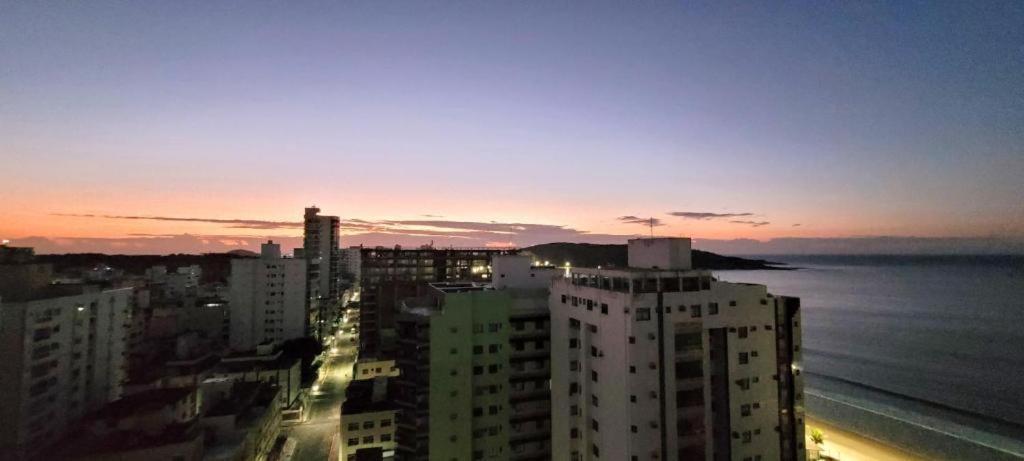 Cobertura C/ Vista Para O Mar E Montanhas, Churrasqueira, 4 Quartos 2 Vg Garagem Guarapari Eksteriør billede
